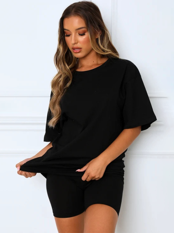 Women's casual short-sleeved top with shorts