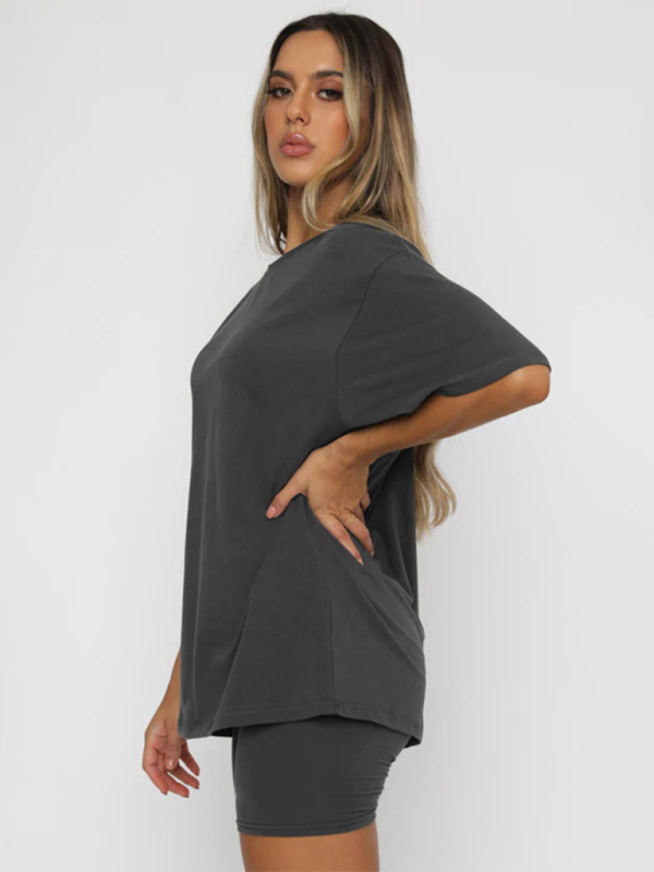 Women's casual short-sleeved top with shorts