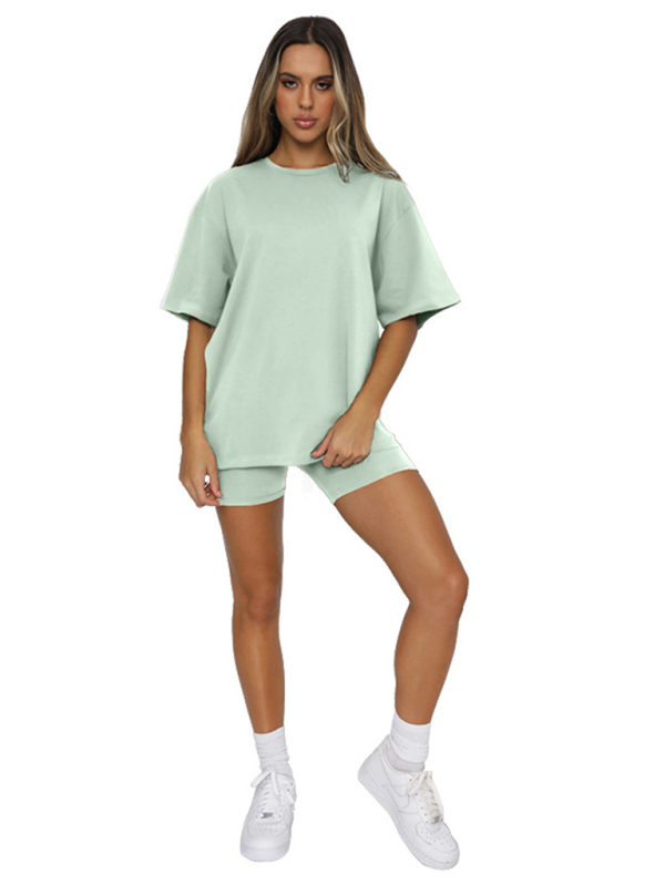 Women's casual short-sleeved top with shorts