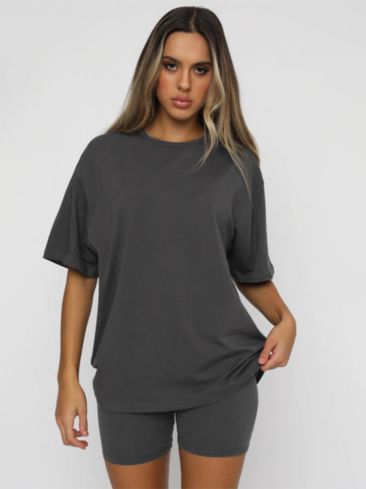 Women's casual short-sleeved top with shorts