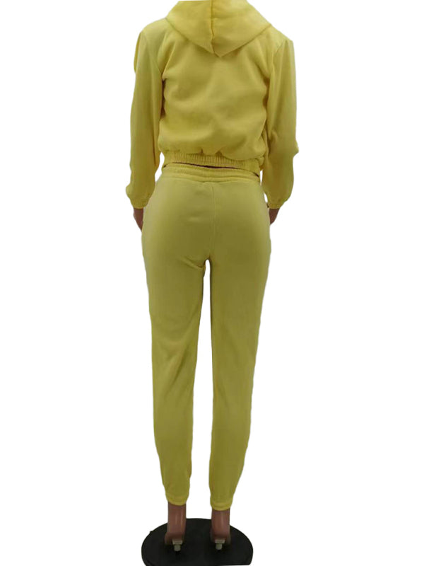 Casual three-piece Joggers hoodie & top.